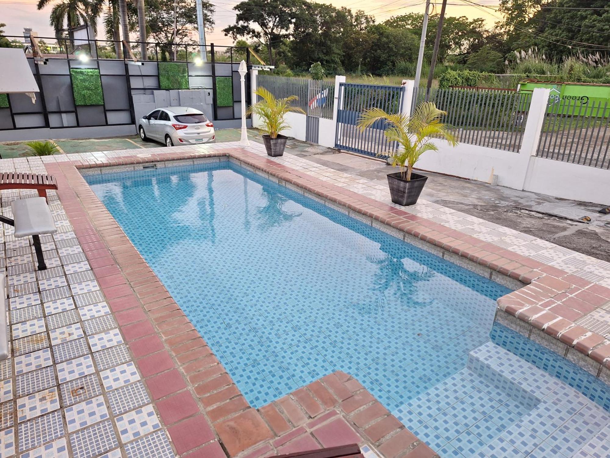Express Inn Pty Aeropuerto Internacional Panama Tocumen Exterior photo